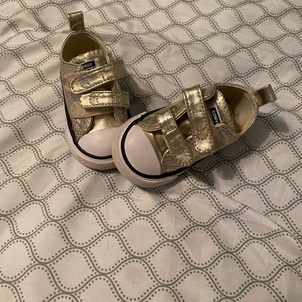 Gold 3c converse